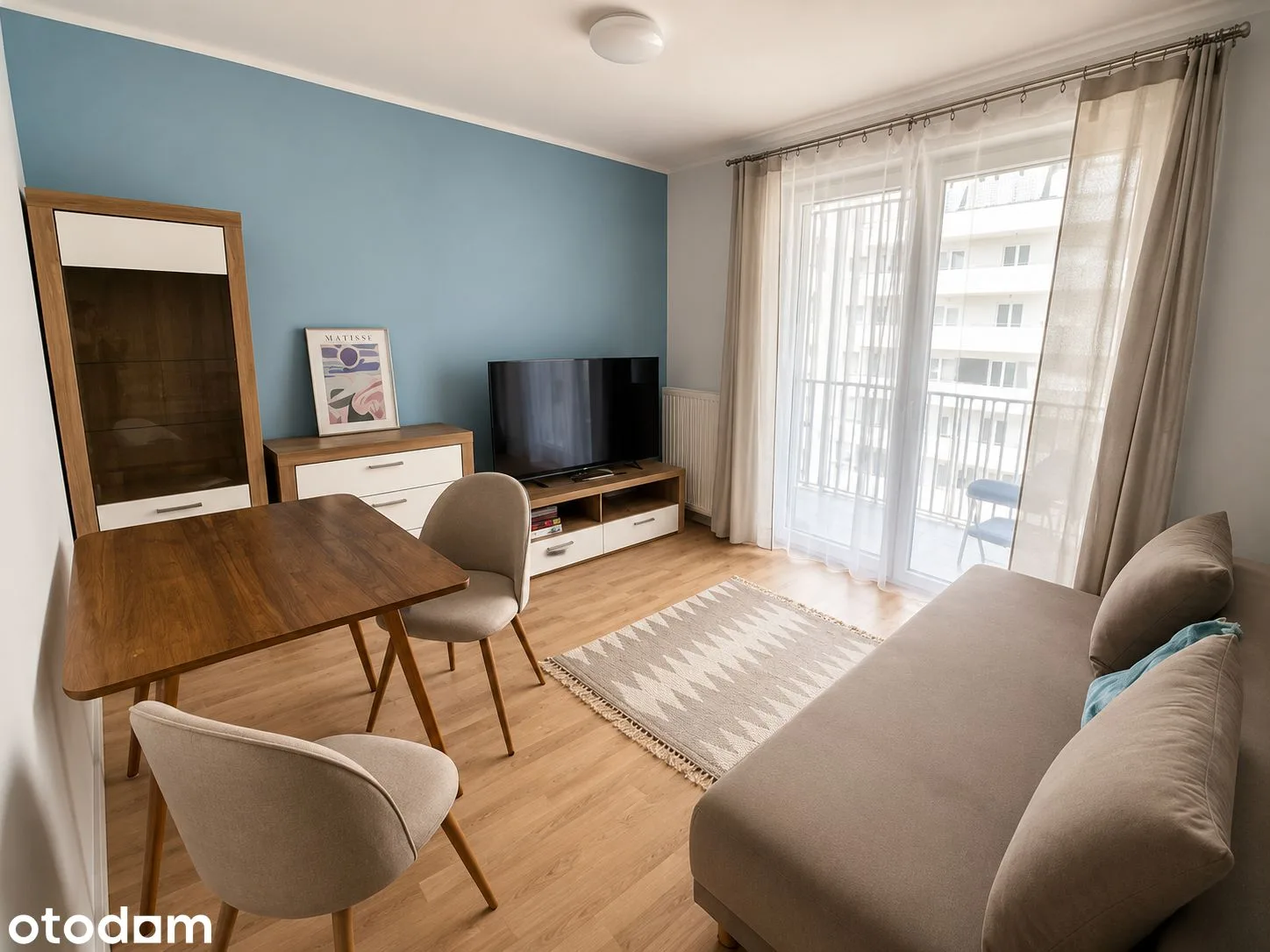 2 rooms with balcony and parking