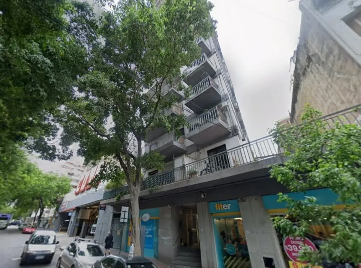 Monoambiente en Recoleta con balcón