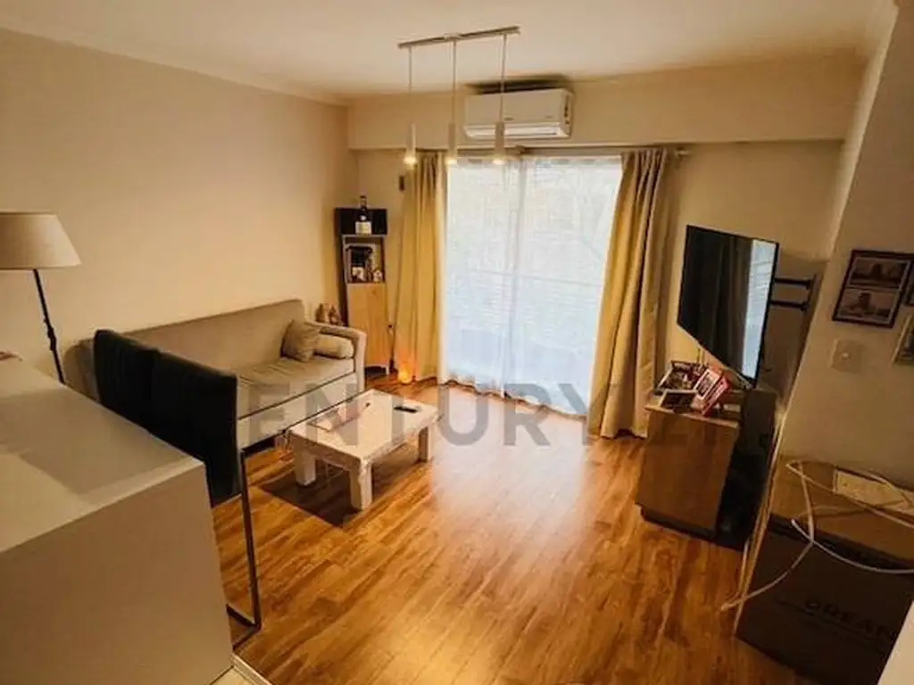 Departamento con balcón en Caballito Sur