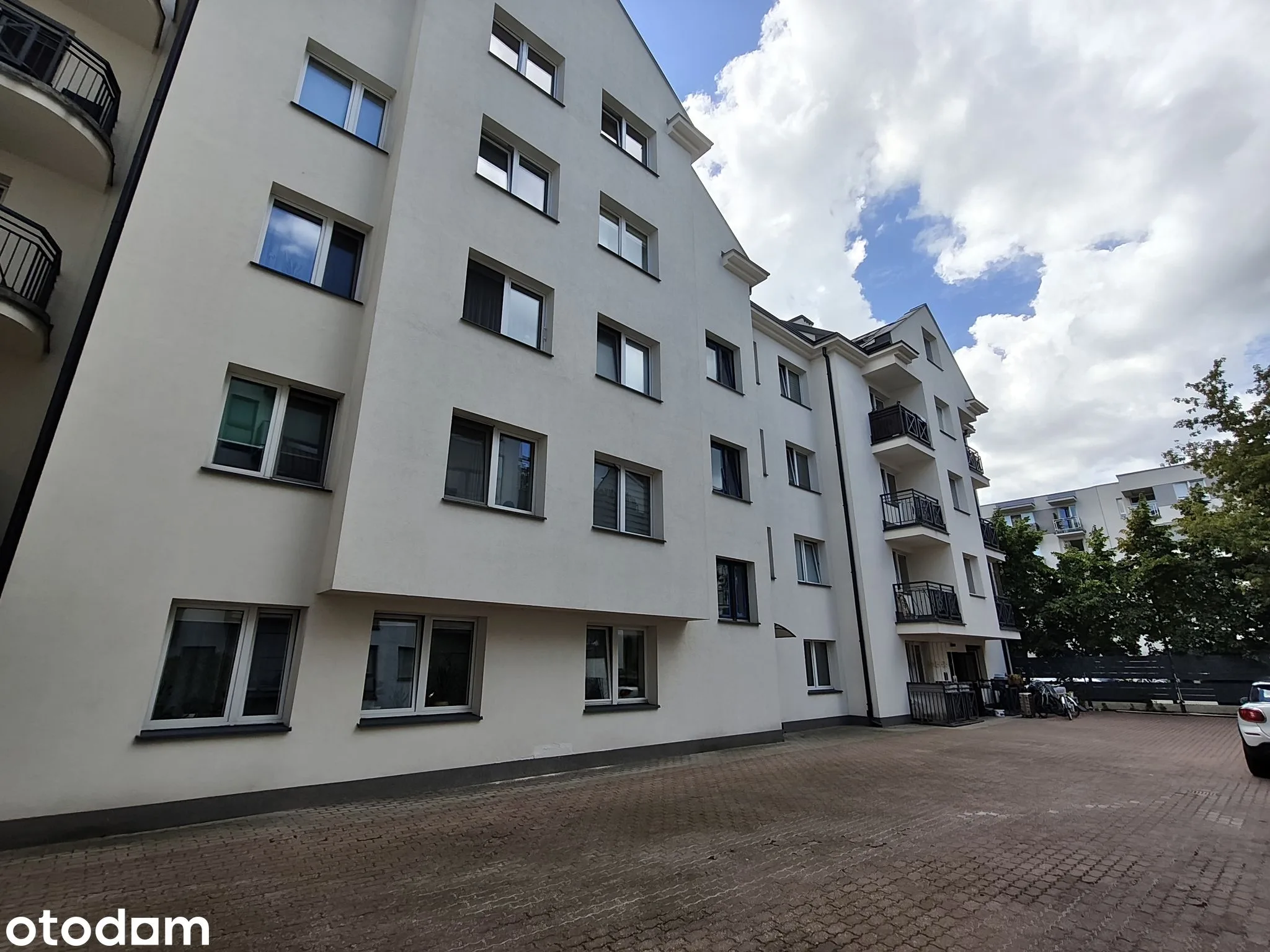 Praga Południe 2 pokojowe mieszkanie 53m2 na Komorskiej 35 m2 za 3600