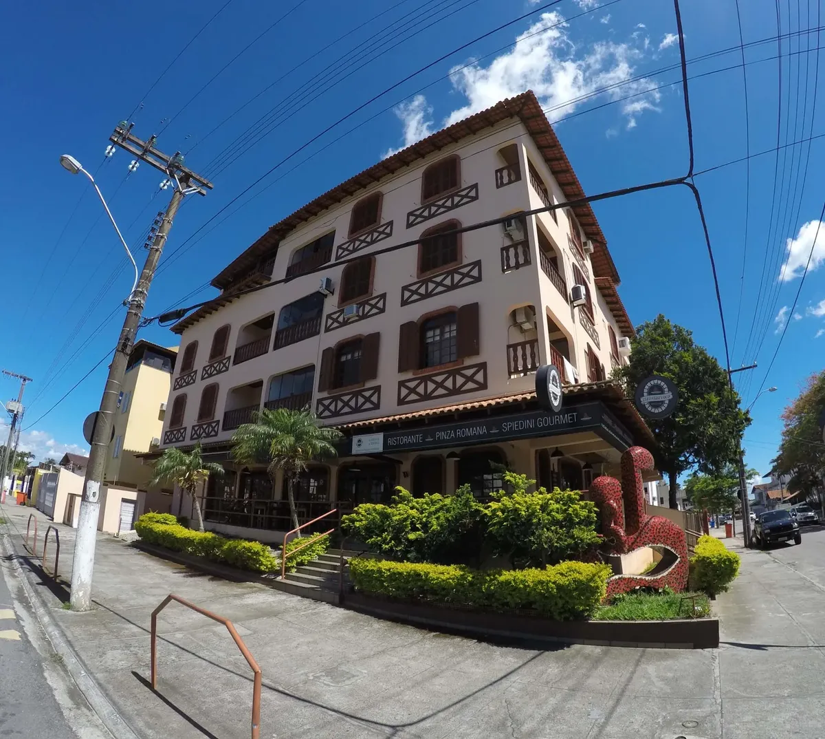 Departamento amueblado con balcón