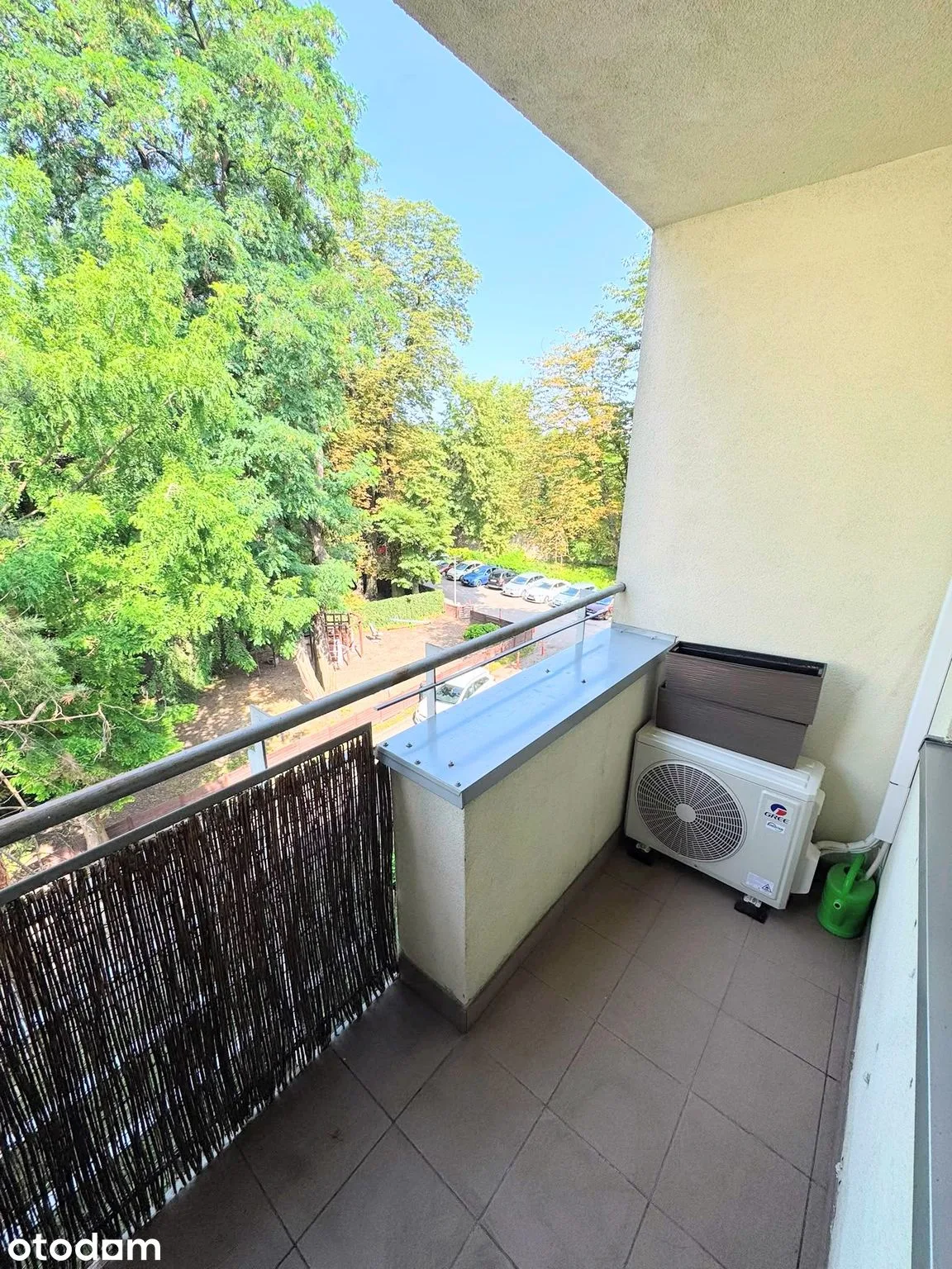 balcony