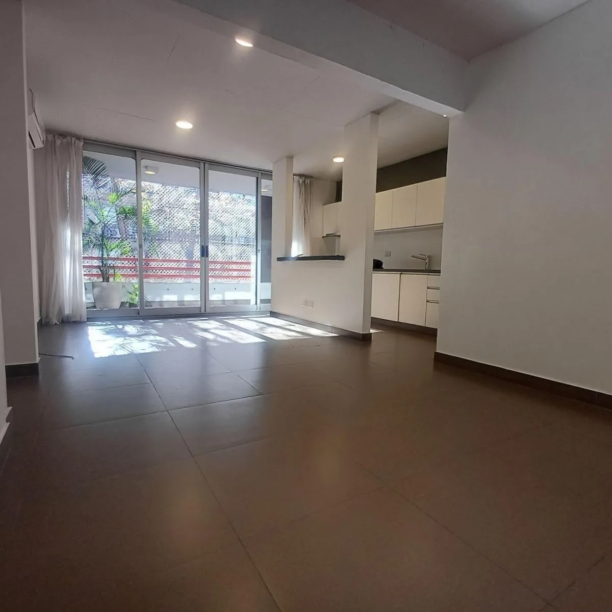 3 ambientes con balcón aterrazado