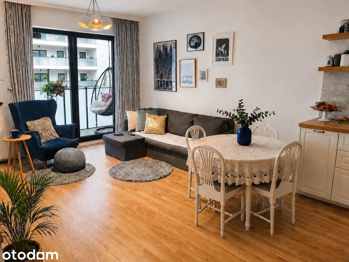2 pokoje z balkonem 12 m²