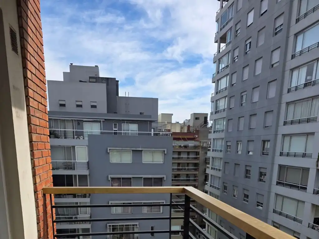 2 ambientes con balcón contrafrente
