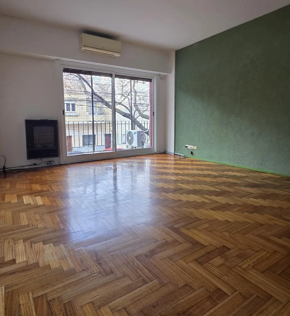 3 ambientes con patio y dependencia