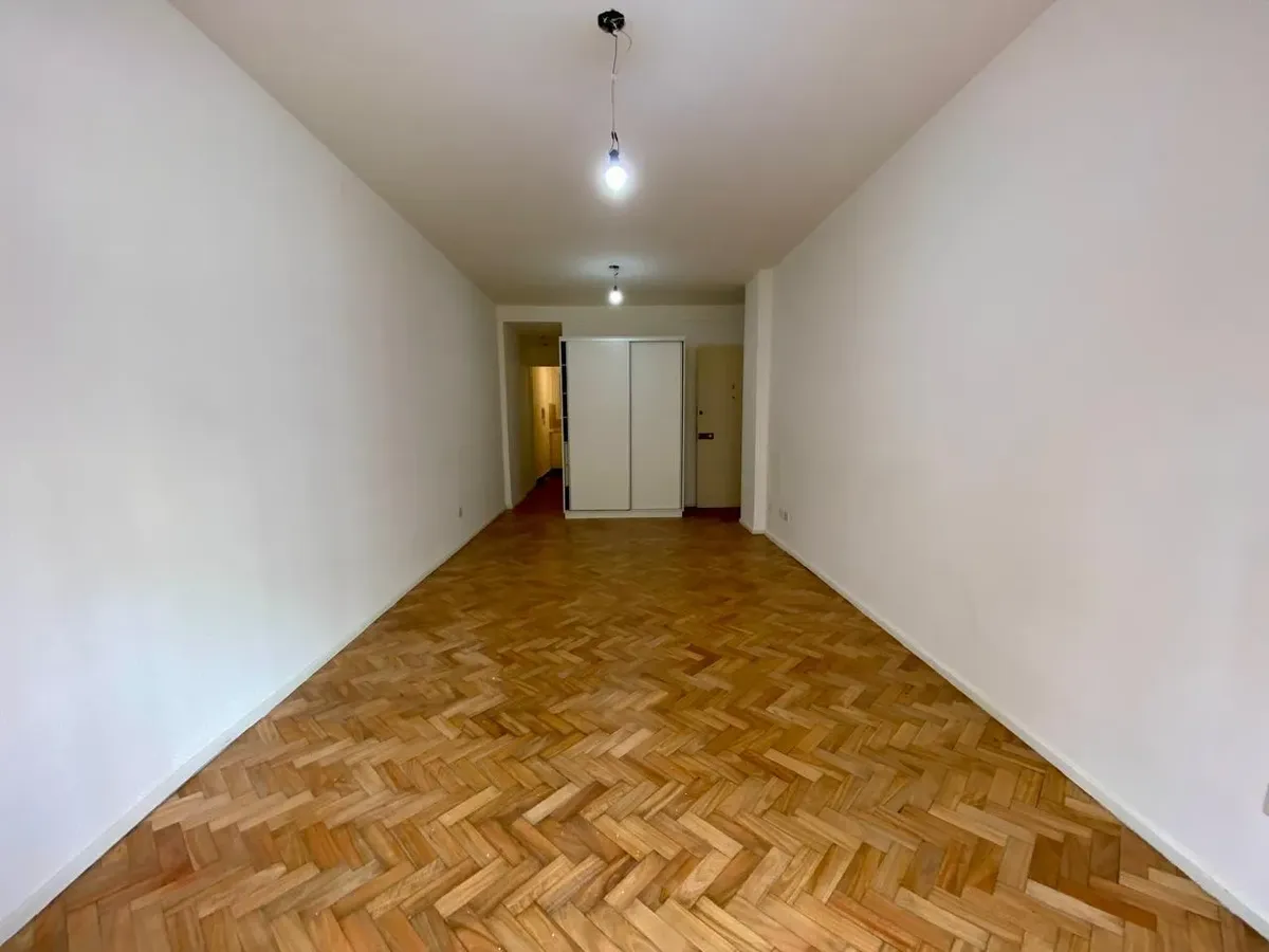 Monoambiente en Balvanera con DVH
