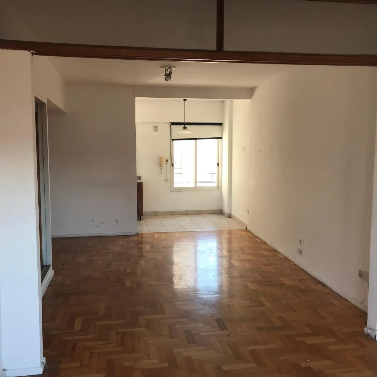 7° piso contrafrente con balcón