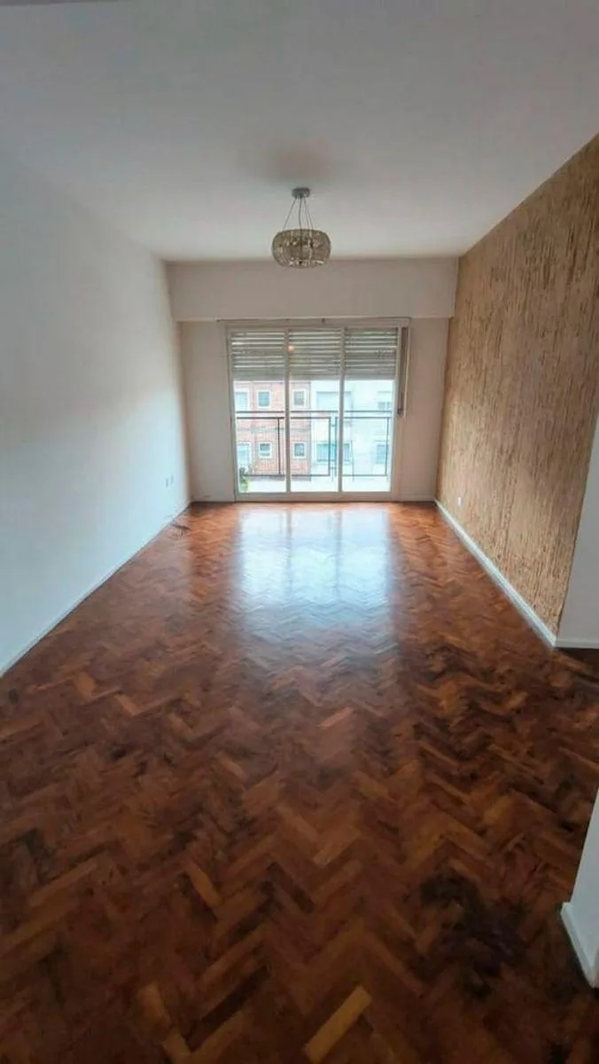 2 ambientes con balcón NE