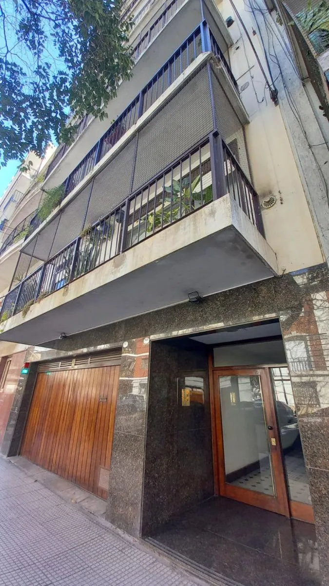 Departamento 2 ambientes con balcón francés