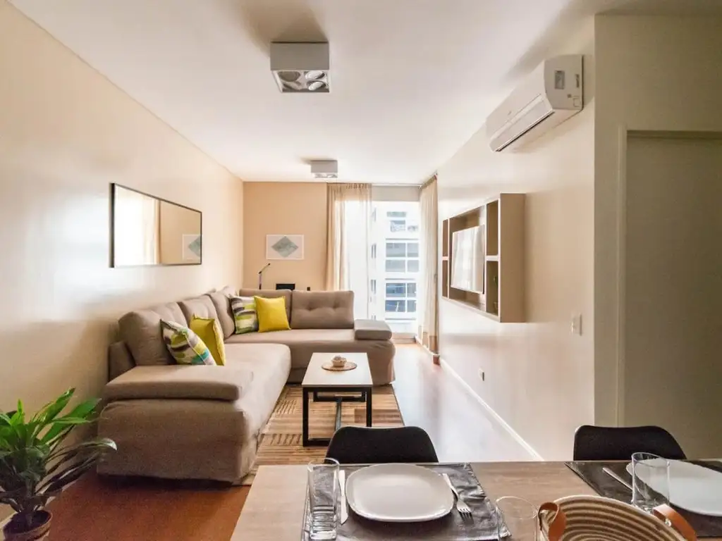 2BR with balcony in Villa Crespo