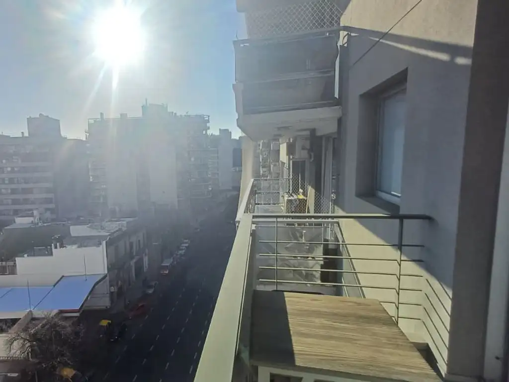 Monoambiente con balcón en Almagro