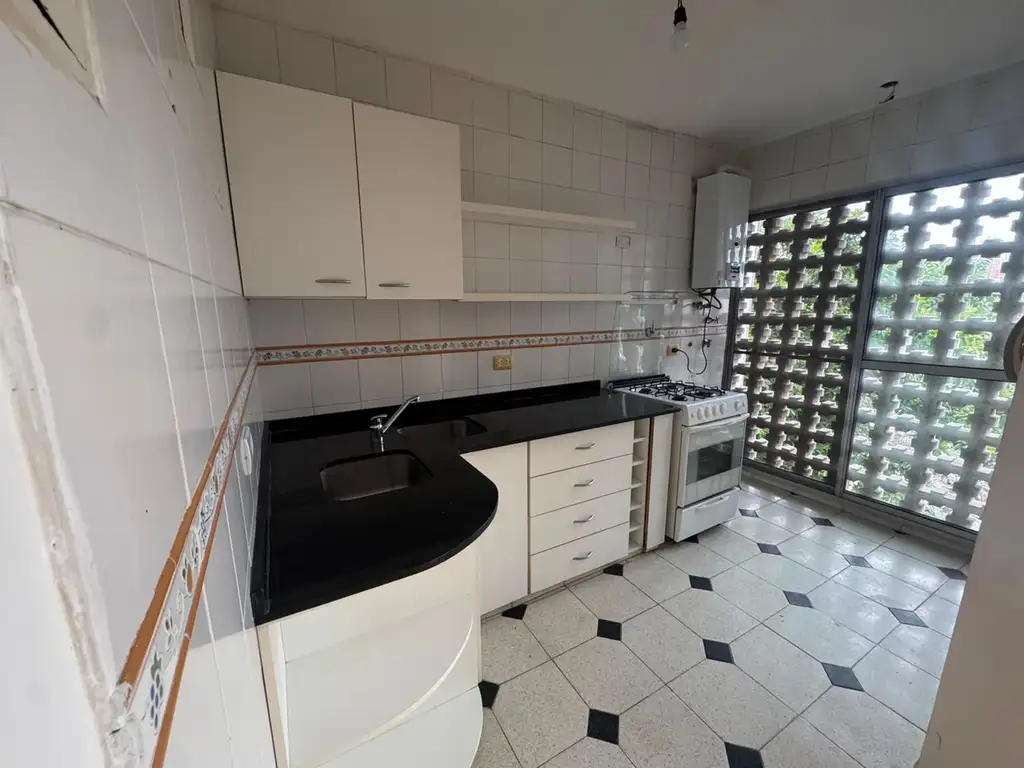 Departamento con balcón 5 m²