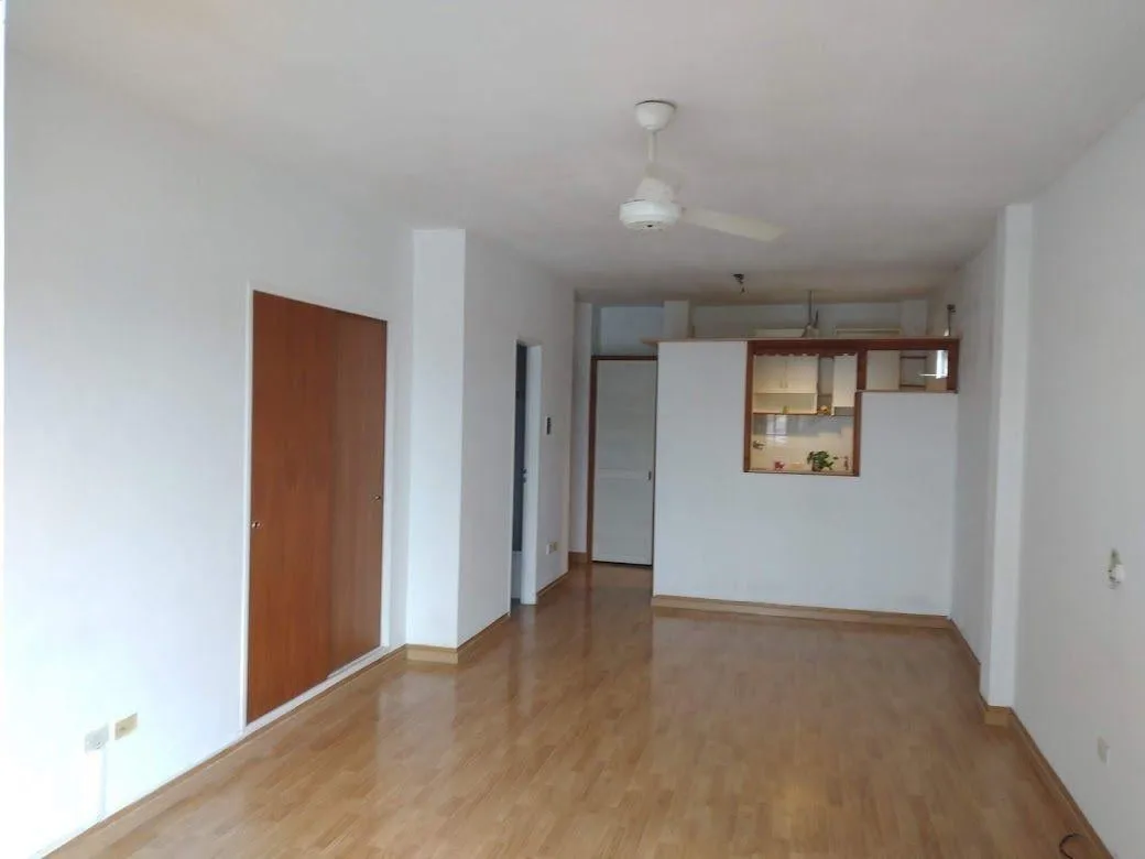 Studio with front balcony